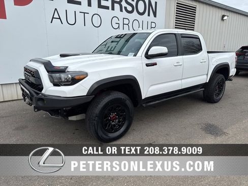 Used 2017 Toyota Tacoma TRD Pro image 7