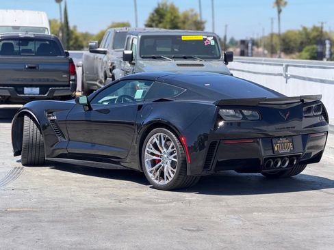 Used 2019 Chevrolet Corvette Z06 RWD image 3