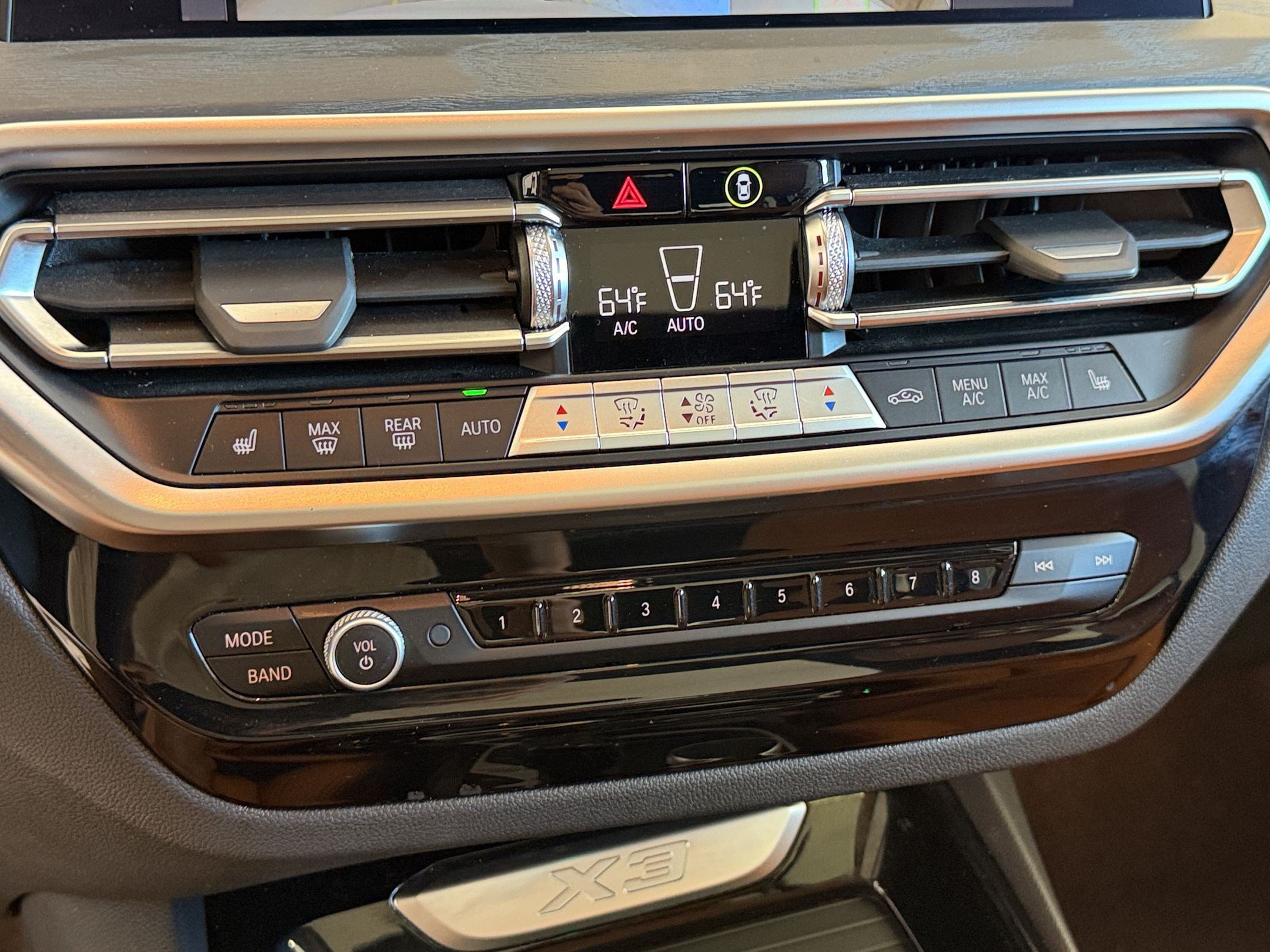 Used 2024 BMW X3 xDrive30i w/ M Sport Package AWD/4WD image 28