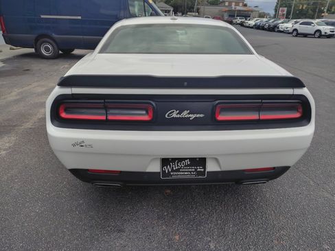 Used 2016 Dodge Challenger SXT Plus image 5
