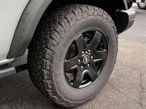 Certified 2024 Ford Bronco Black Diamond image 10