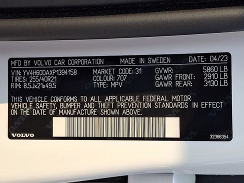 Certified 2023 Volvo XC60 T8 Ultimate w/ Climate Package AWD/4WD image 27