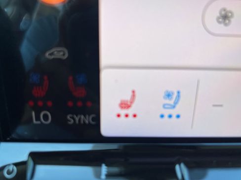 New 2026 Volkswagen Atlas Peak Edition image 30