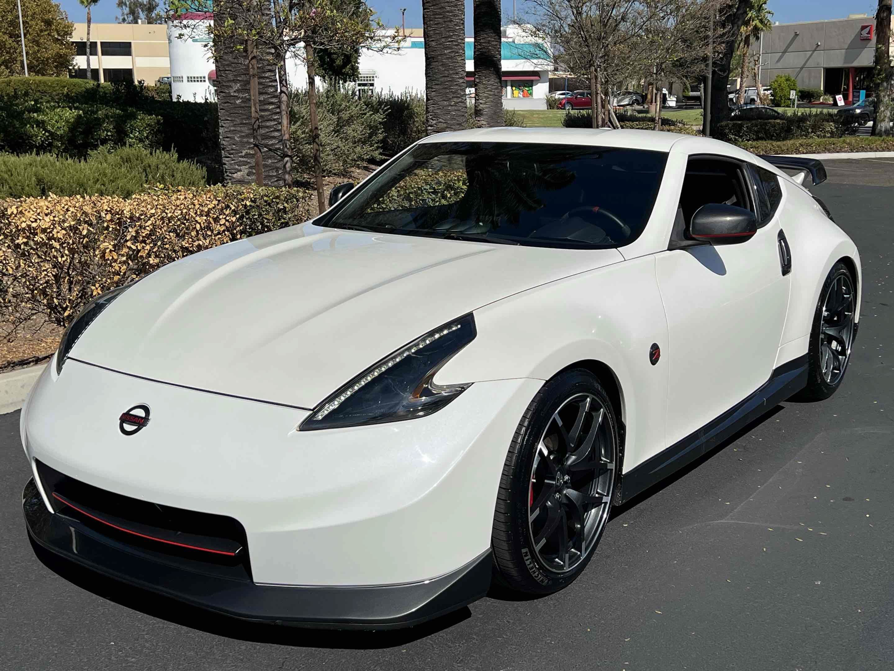 Used 2014 Nissan 370Z NISMO w/ Bose Package RWD image 53