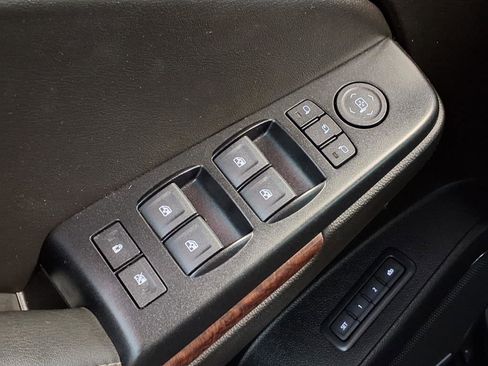 Used 2019 GMC Yukon XL SLT w/ Open Road Package image 22