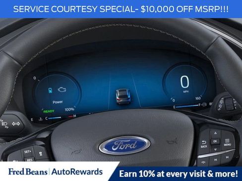 New 2025 Ford Escape SE image 16