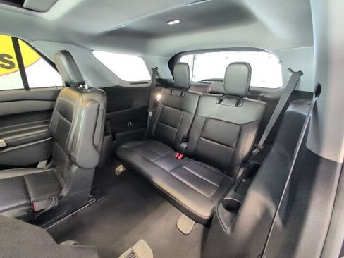 Certified 2023 Ford Explorer XLT AWD/4WD image 30