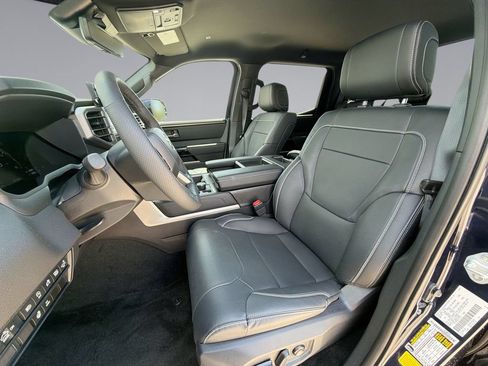 Used 2026 Toyota Tundra Limited AWD/4WD image 30