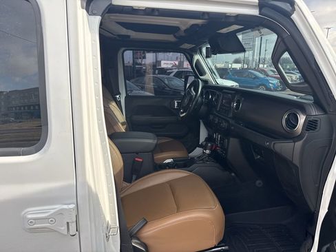 Used 2021 Jeep Gladiator Rubicon image 39
