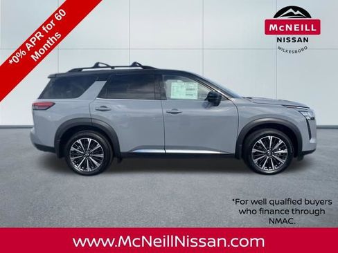 New 2026 Nissan Pathfinder Platinum image 8