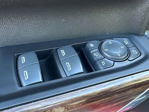 Used 2022 Chevrolet Silverado 2500 High Country w/ Safety Package II image 24