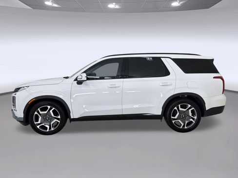 Used 2024 Hyundai Palisade Limited FWD image 2