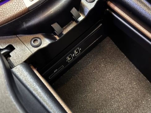 Used 2017 Mercedes-Benz E 300 E 300 Sedan 4D image 30