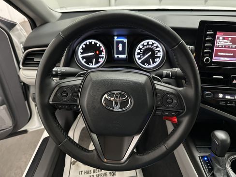 Used 2024 Toyota Camry SE image 23