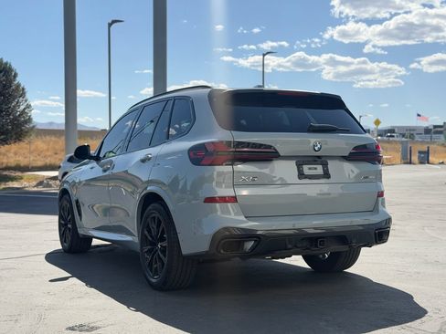 Used 2024 BMW X5 xDrive40i w/ M Sport Package AWD/4WD image 3