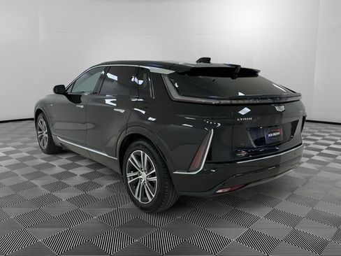 Certified 2023 Cadillac Lyriq AWD image 3