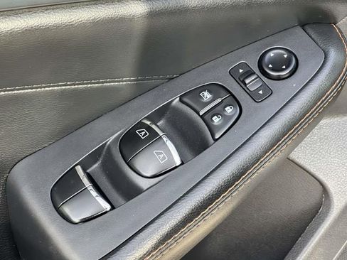 Used 2019 Nissan Maxima SR w/ Premium Package image 12