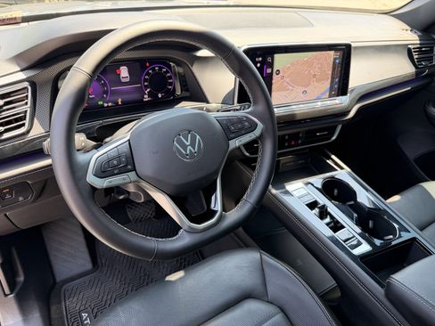 Used 2024 Volkswagen Atlas Cross Sport SEL AWD/4WD image 37