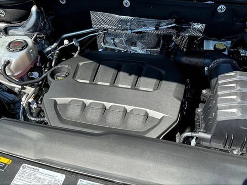 Certified 2026 Volkswagen Atlas SE FWD image 34