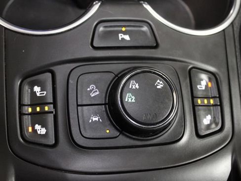 Used 2022 GMC Terrain SLT w/ Tech Package AWD/4WD image 33