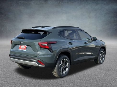 New 2026 Chevrolet Trax LT w/ LT Convenience Package image 3