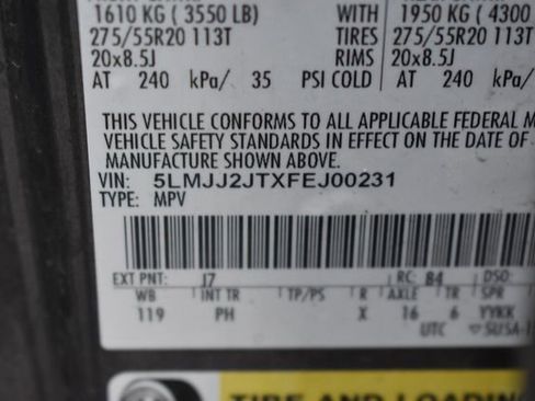 Used 2015 Lincoln Navigator Base image 15