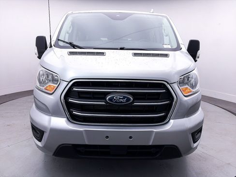 Used 2020 Ford Transit 150 XLT image 9