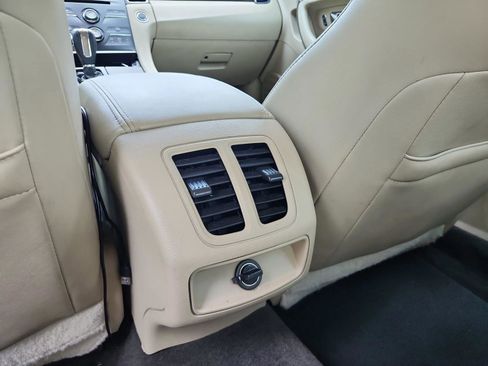 Used 2015 Ford Taurus Limited image 31