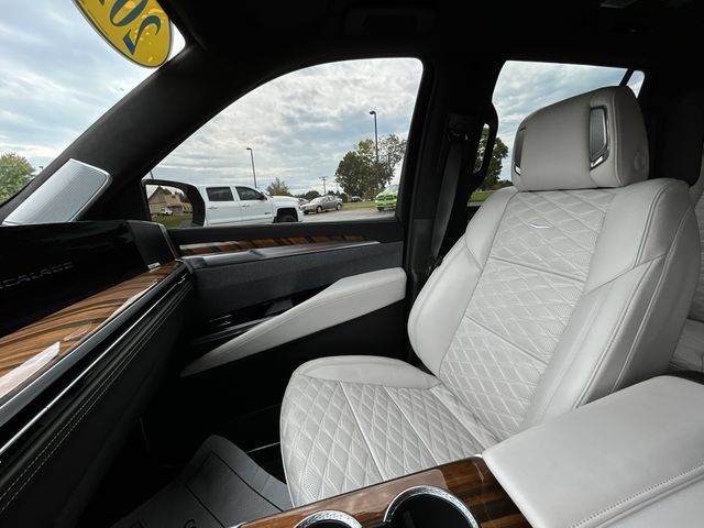 Used 2025 Cadillac Escalade Sport Platinum w/ LPO, Floor Liner Package AWD/4WD image 62