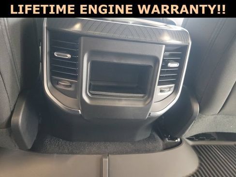 Used 2025 RAM 1500 Big Horn AWD/4WD image 33