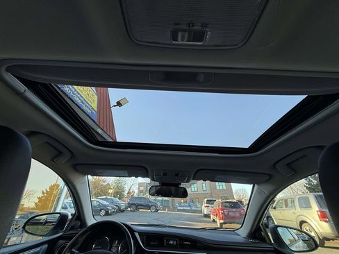 Used 2018 Toyota Corolla XLE image 23