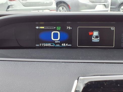 Used 2022 Toyota Prius XLE image 16