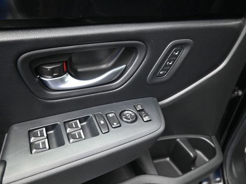 Used 2025 Honda Pilot TrailSport image 12