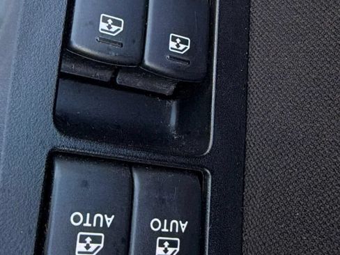 Used 2018 Subaru Outback 2.5i Premium w/ Popular Package #1 AWD/4WD image 42