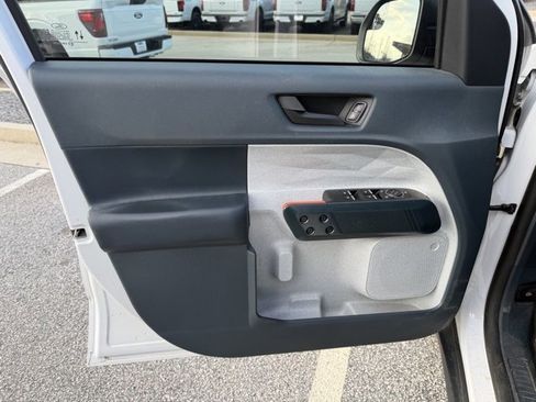 Used 2023 Ford Maverick XLT image 7