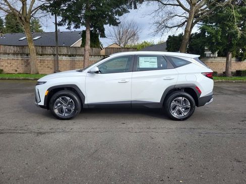 New 2026 Hyundai Tucson Blue SE image 2