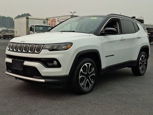 Used 2022 Jeep Compass Limited w/ Sun and Sound Group AWD/4WD image 6