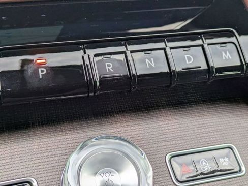 New 2025 Lincoln Navigator Reserve image 6