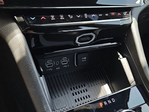 New 2026 Jeep Grand Cherokee Limited AWD/4WD image 19