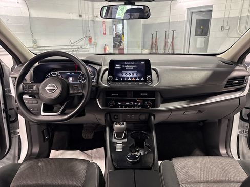 Used 2024 Nissan Rogue SV AWD/4WD image 34