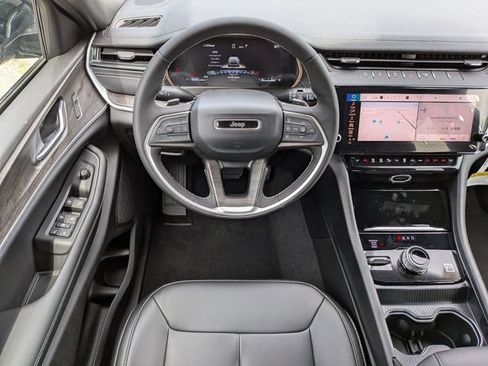 New 2026 Jeep Grand Cherokee Limited AWD/4WD image 15