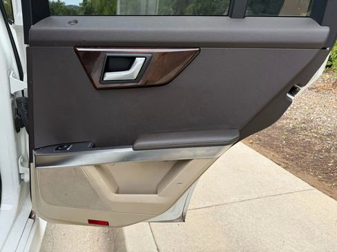 Used 2014 Mercedes-Benz GLK 350 2WD image 18