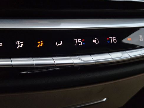 Certified 2024 Cadillac Lyriq Luxury w/ Nappa Leather Package image 21