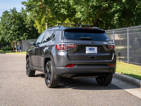 Used 2021 Jeep Compass Latitude AWD/4WD image 7