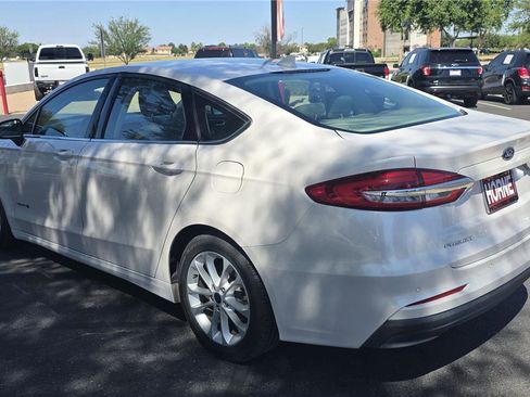 Used 2019 Ford Fusion SE FWD image 7