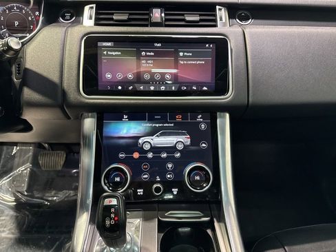 Used 2018 Land Rover Range Rover Sport SE AWD/4WD image 17