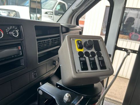 Used 2011 Chevrolet Express 3500 w/ School Bus Package RWD image 12