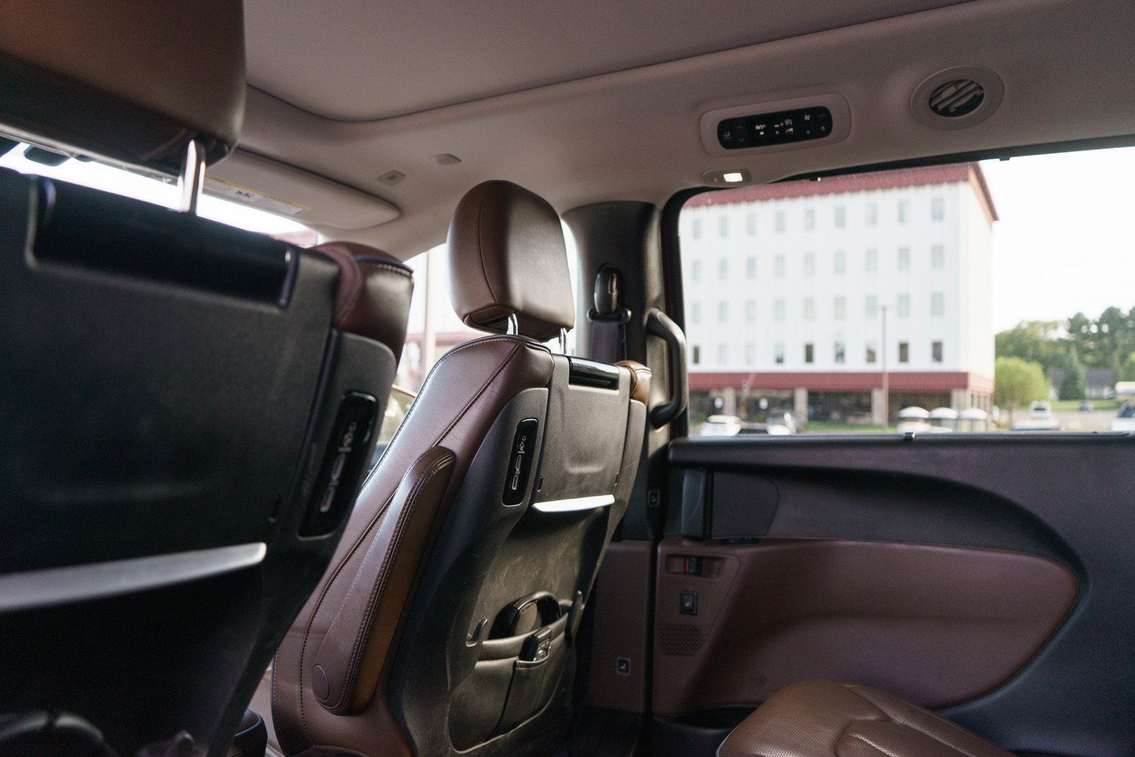 Used 2019 Chrysler Pacifica Limited FWD image 15
