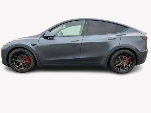 Used 2020 Tesla Model Y Performance image 2