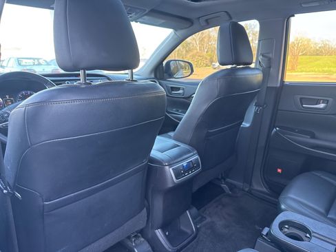 Used 2014 Toyota Highlander Limited image 21